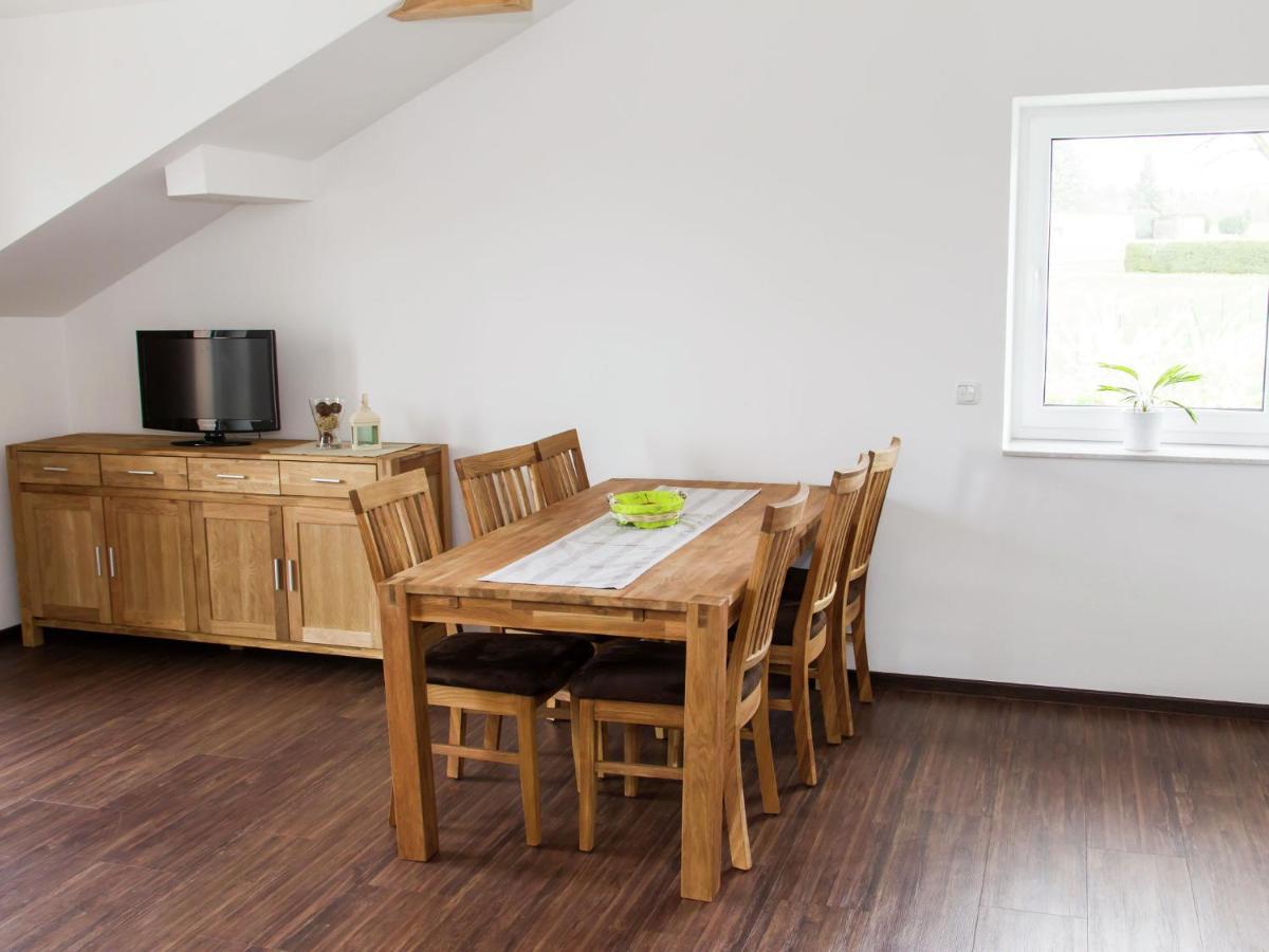 Lovely Modern Apartment With Private Terrace Ellscheid Kültér fotó